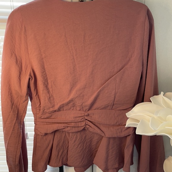 Deep V-neck Blouse - Picture 5 of 6